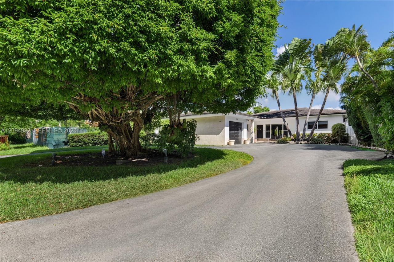 435 N Shore Dr , Miami Beach, FL 33141 Photo