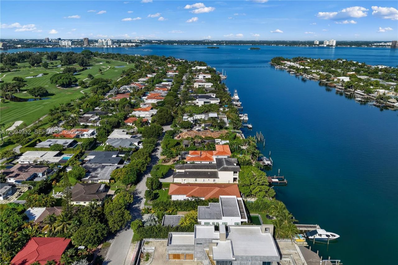 435 N Shore Dr , Miami Beach, FL 33141 Photo