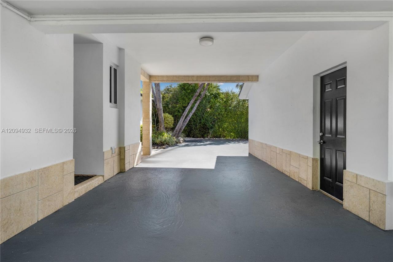 435 N Shore Dr , Miami Beach, FL 33141 Photo