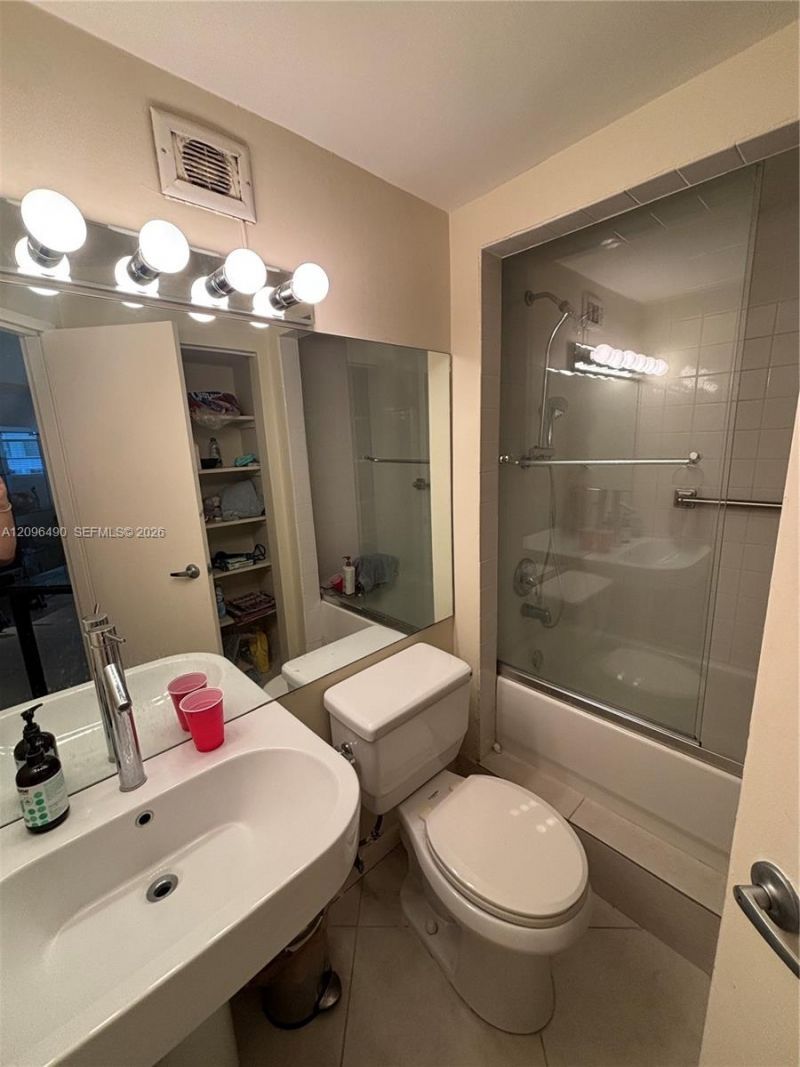 801 Brickell Bay Dr , Unit 1265, Miami, FL 33131 Photo