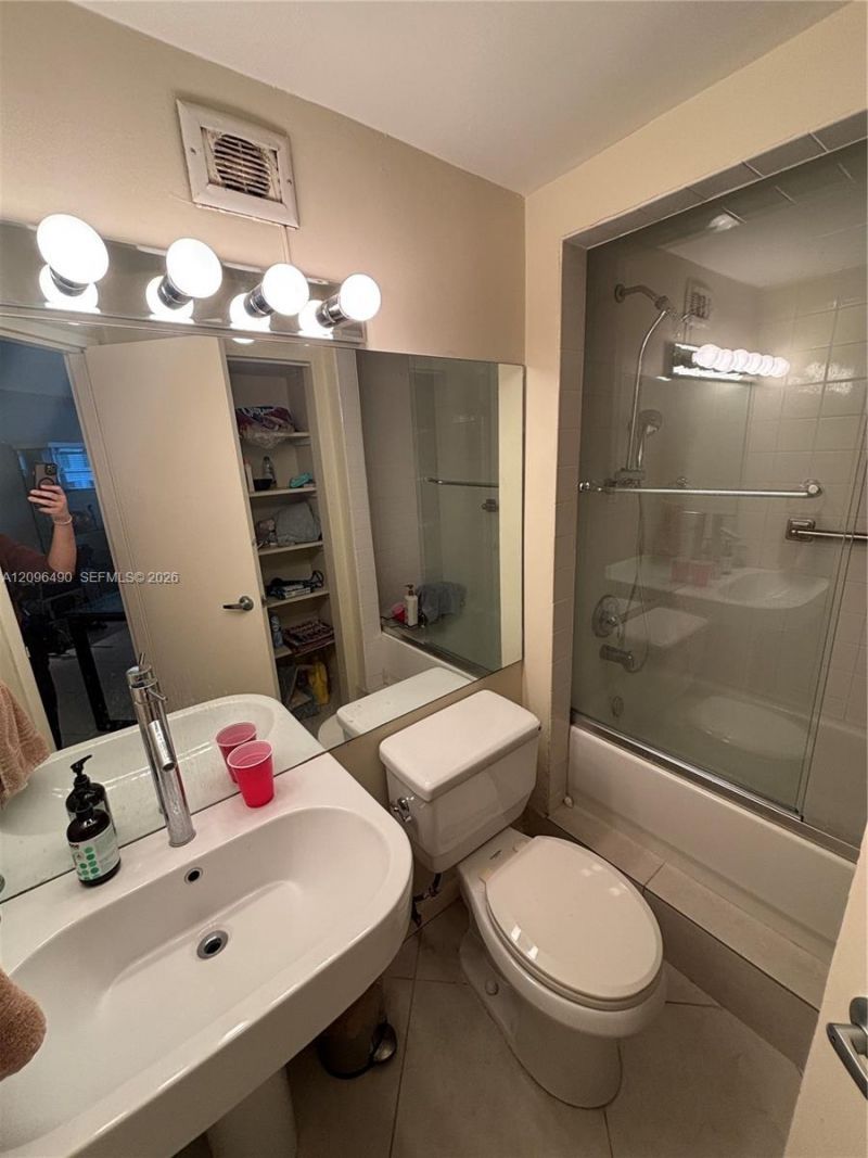 801 Brickell Bay Dr , Unit 1265, Miami, FL 33131 Photo