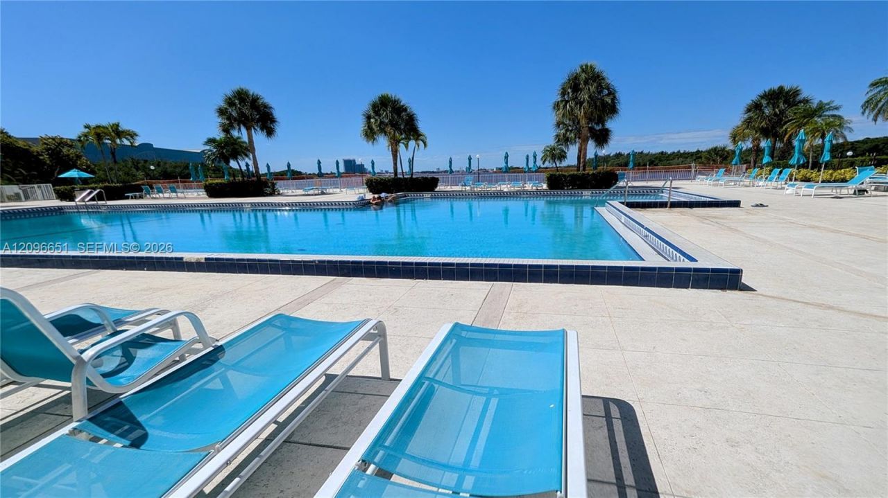 300 Bayview Dr, Unit 206, Sunny Isles Beach, FL 33160 Photo