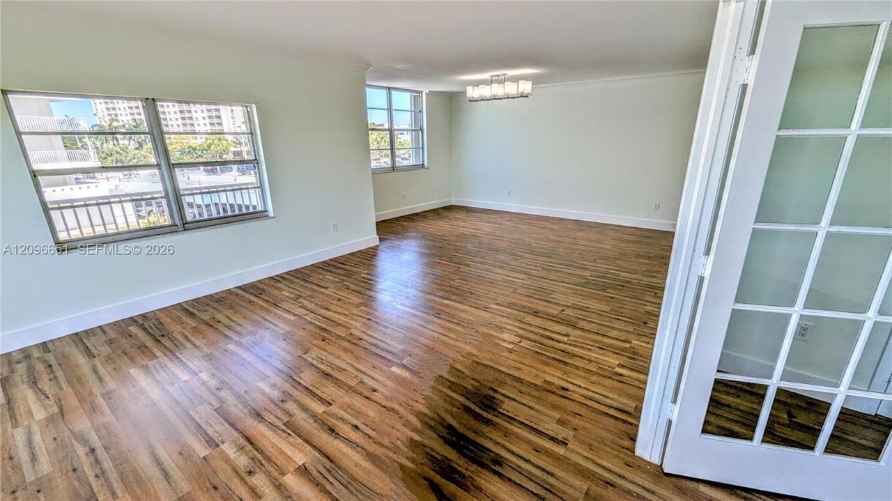 300 Bayview Dr, Unit 206, Sunny Isles Beach, FL 33160 Photo