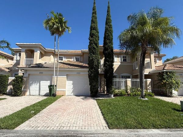 17071 NW 22nd St , Pembroke Pines, FL 33028