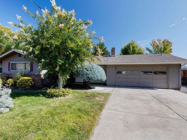 203 S Rose Street, Phoenix, OR 97535