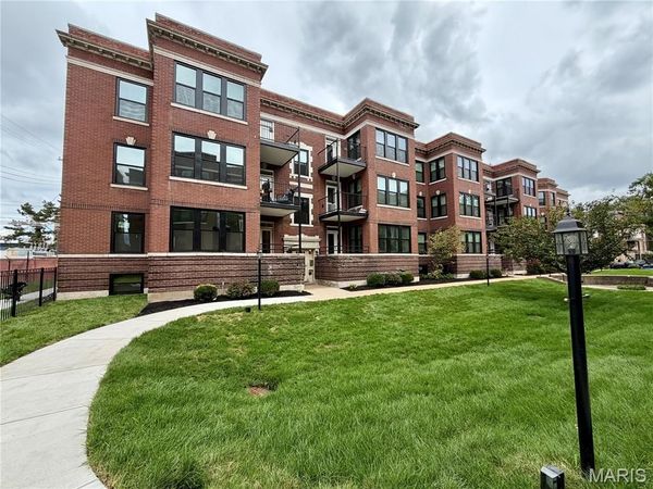 533 Clara Avenue , St Louis, MO 63112