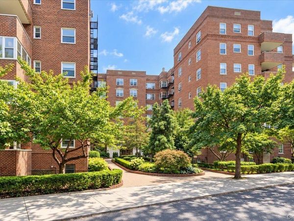 68-61 Yellowstone Boulevard, Unit 412, Forest Hills, NY 11375