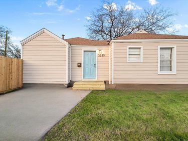 3285 Clover Lane Street, Fort Worth, TX 76107