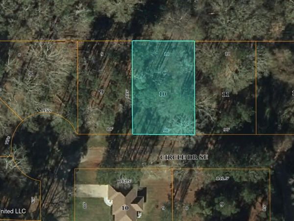 SE Circle Drive, Magee, MS 39111