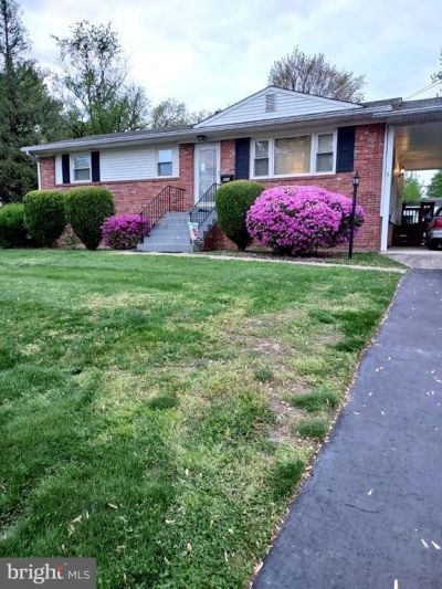 821 Grant Street, Herndon, VA 20170 Main Photo