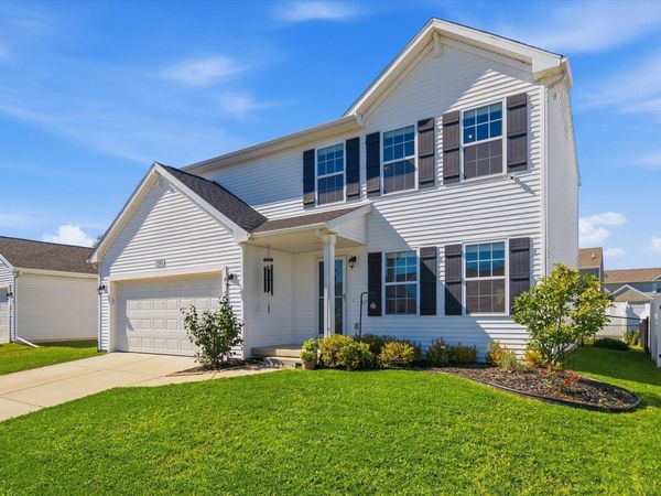 2745 Jordan River Drive, Fowlerville, MI 48836
