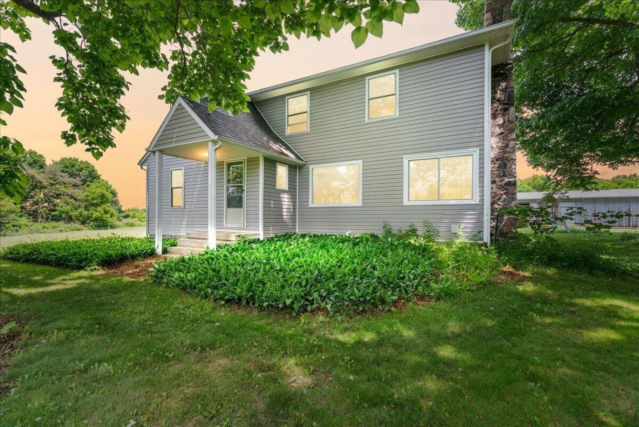 975 Elliott Road, Fowlerville, MI 48836 Main Photo