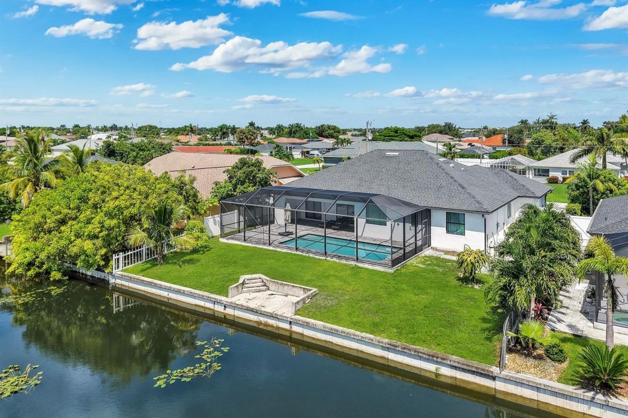 2126 NE 2nd Street, Cape Coral, FL 33909 Photo