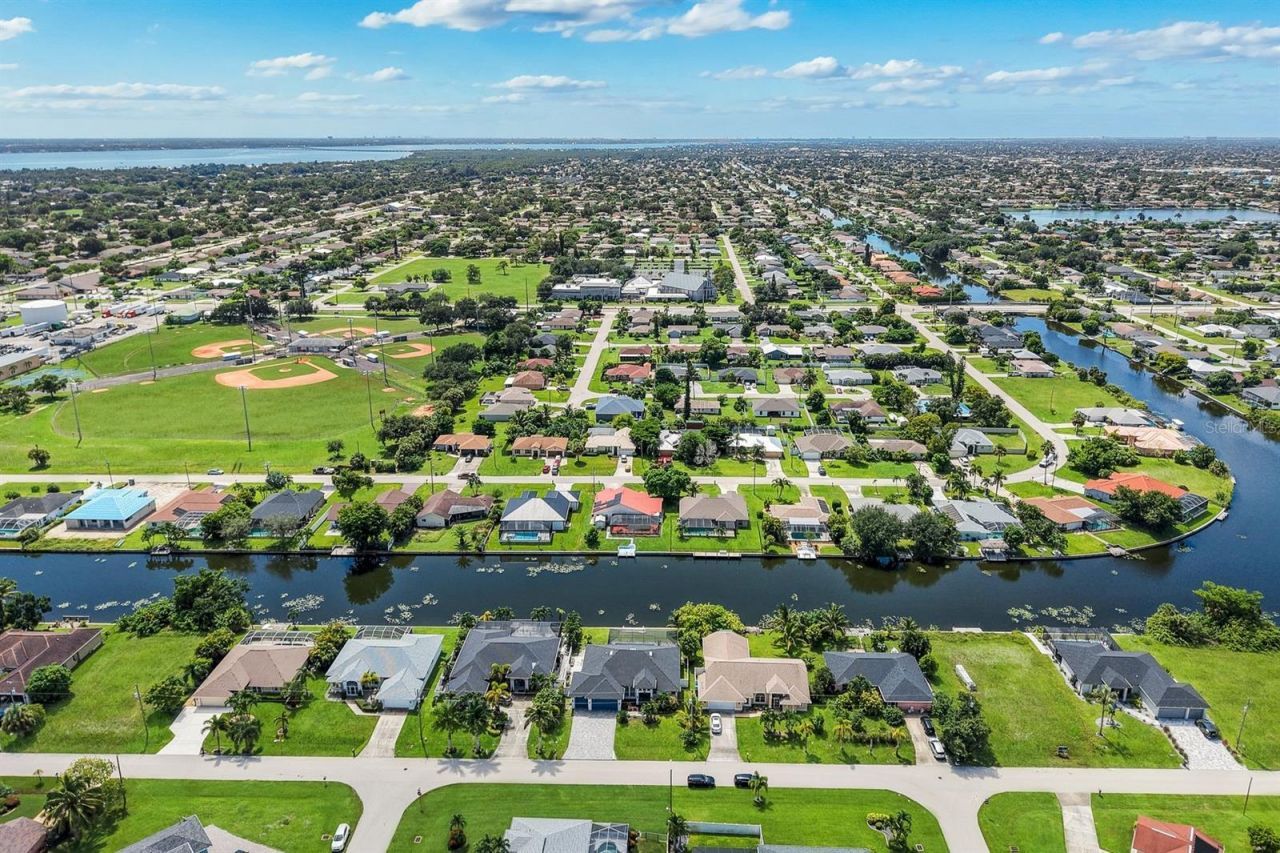 2126 NE 2nd Street, Cape Coral, FL 33909 Photo
