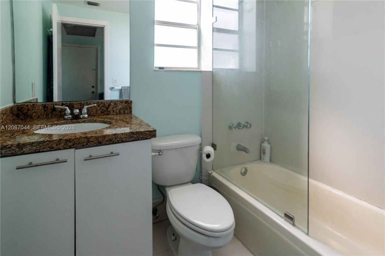 1460 Ocean Dr , Unit 309, Miami Beach, FL 33139 Photo