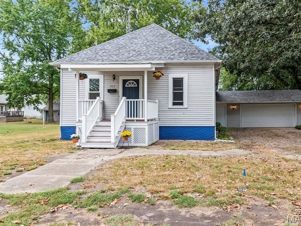 517 E Columbia Street , Litchfield, IL 62056