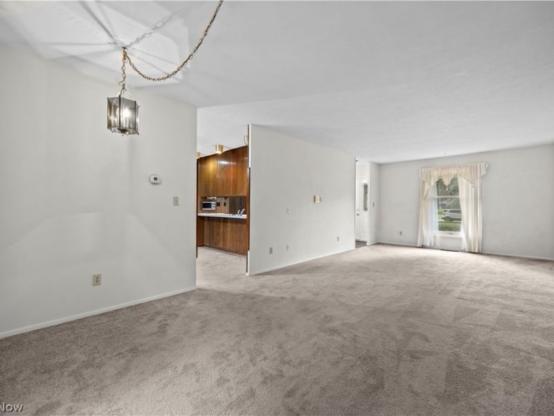 5638 Mills Creek Lane, North Ridgeville, OH 44039 Photo 6