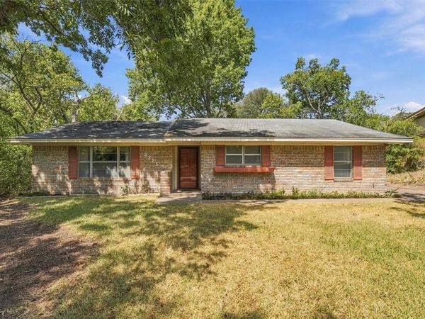 9325 Bryce Drive, Woodway, TX 76712