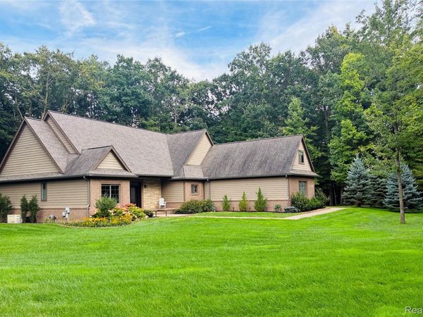3640 Trefoil Trail, Groveland Township, Mi 48462