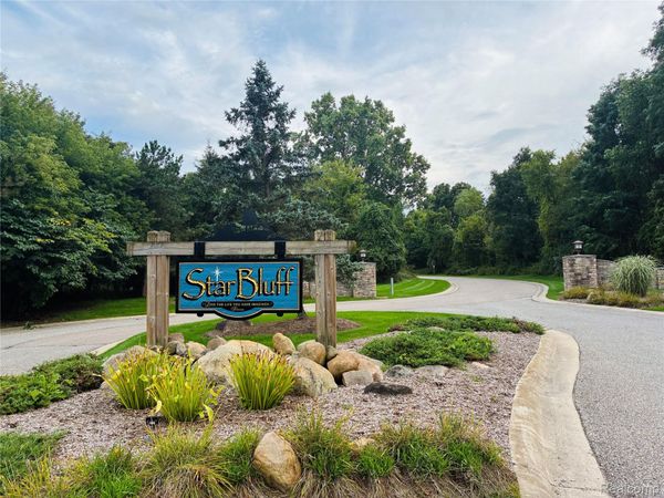 3640 Trefoil Trail , Groveland Township, Mi 48462