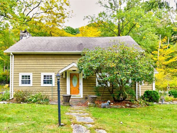 202 Canopus Hollow Road, Putnam Valley, NY 10579