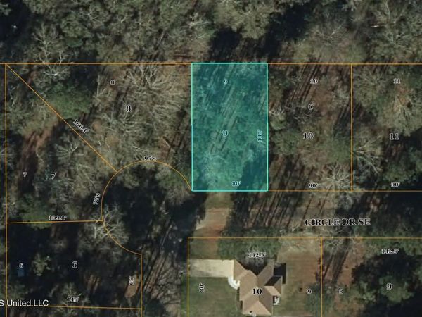 SE Circle Drive, Magee, MS 39111