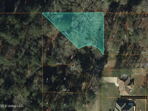 SE Circle Drive, Magee, MS 39111