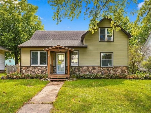 121 W Race Avenue, Elmwood, WI 54740