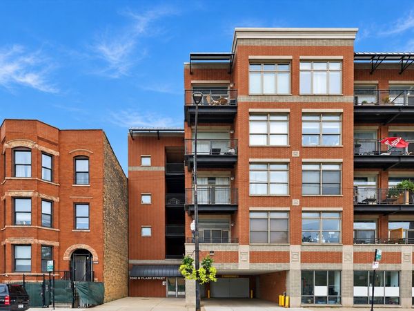 3260 N Clark Street , Unit 304, Chicago, IL 60657
