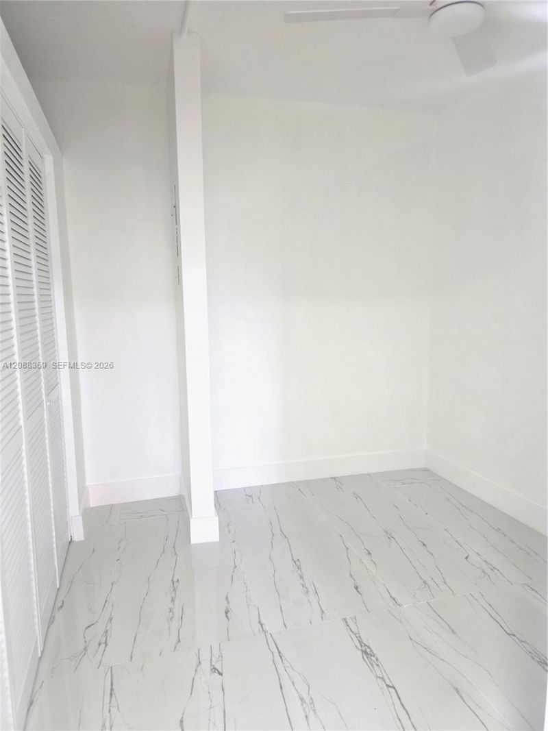 840 NE 199th St, Unit 208B, Miami, FL 33179 Photo
