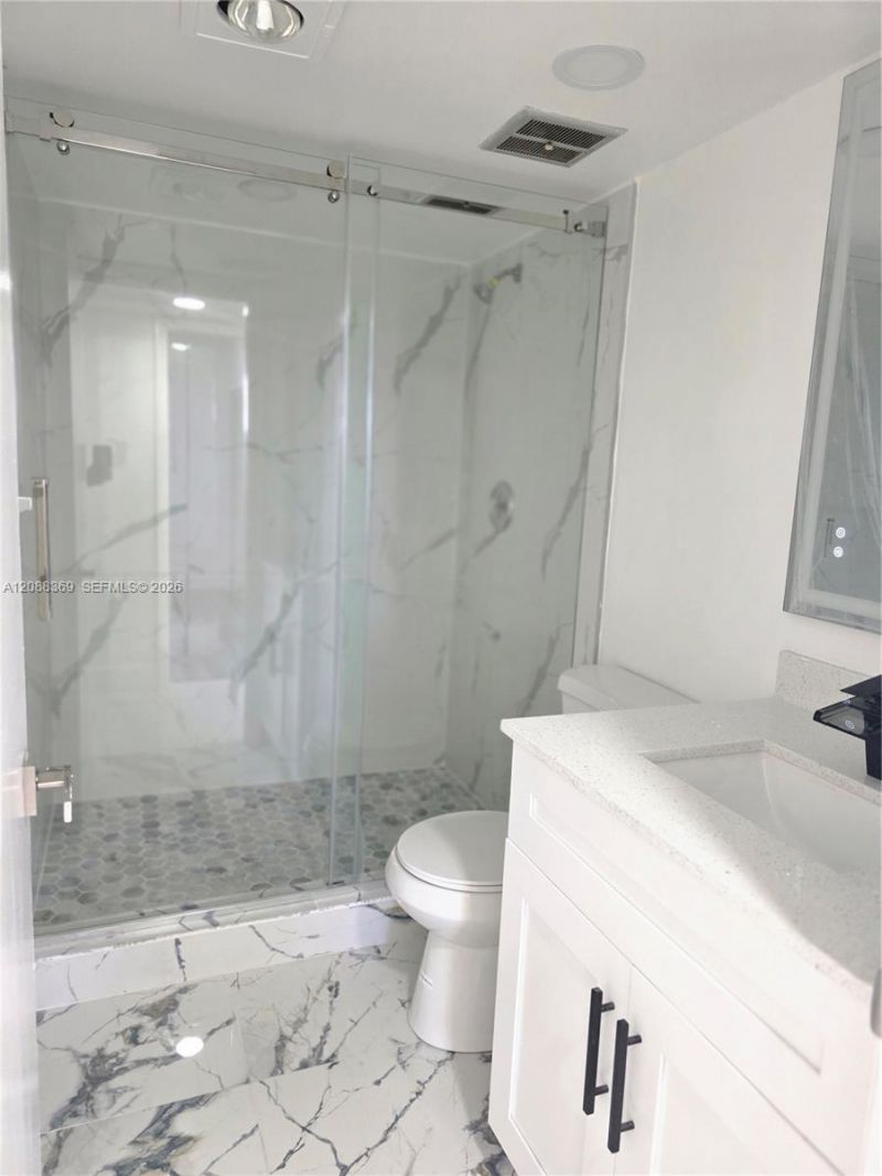 840 NE 199th St, Unit 208B, Miami, FL 33179 Photo