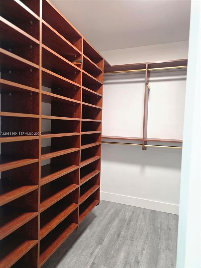 840 NE 199th St, Unit 208B, Miami, FL 33179 Photo