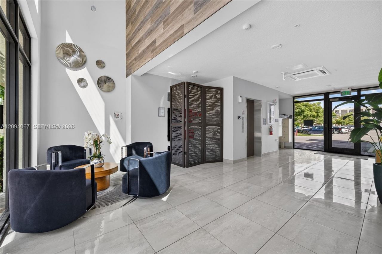 8167 NW 41st St , Unit E-208, Doral, FL 33166 Photo