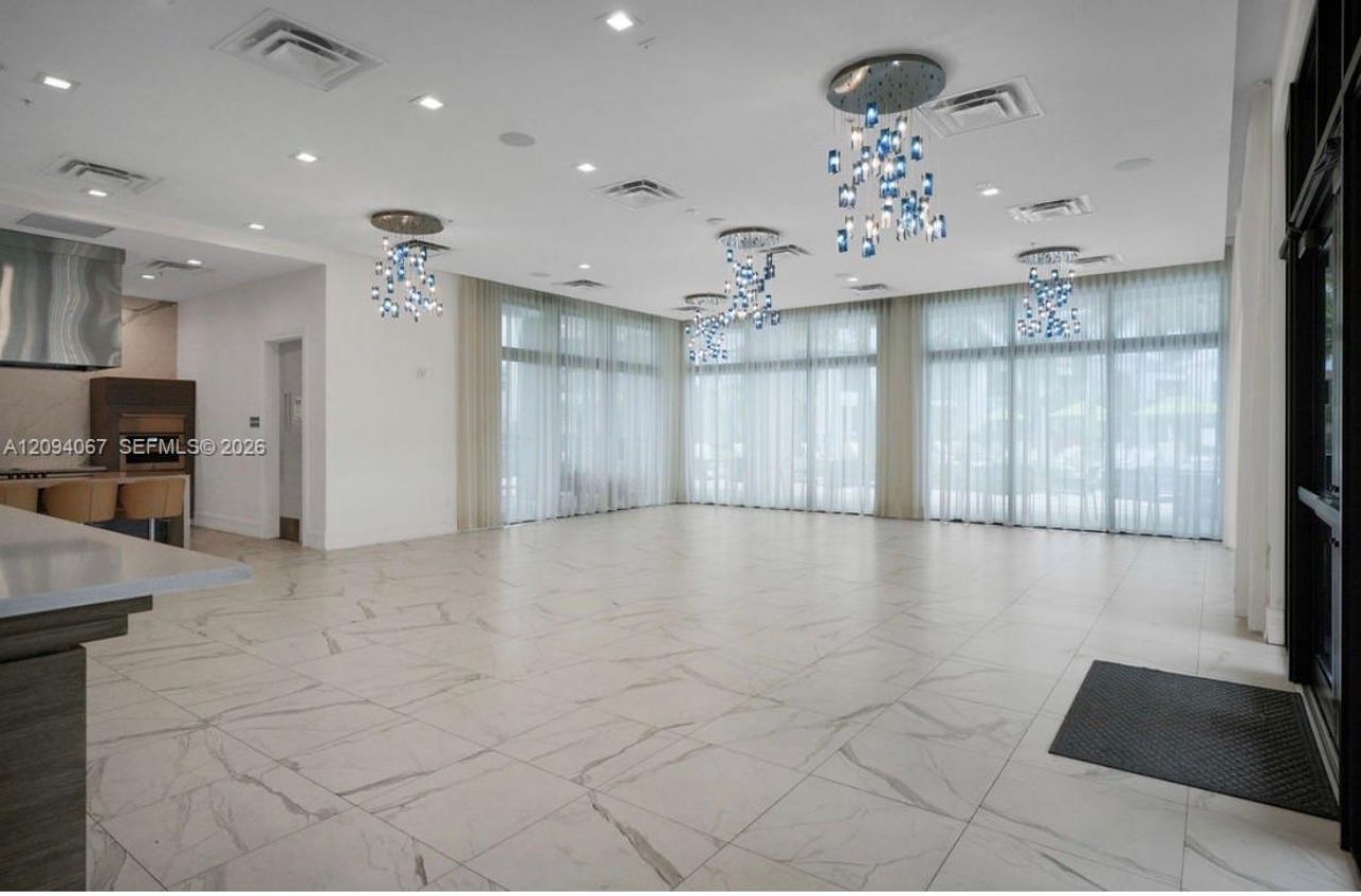 8167 NW 41st St , Unit E-208, Doral, FL 33166 Photo