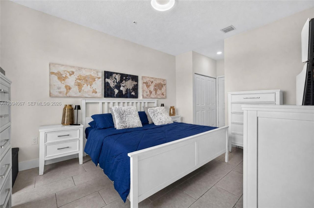 8167 NW 41st St , Unit E-208, Doral, FL 33166 Photo