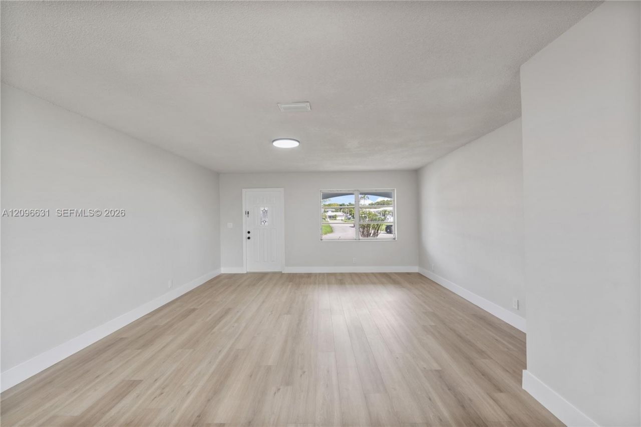 8300 NW 59th Street, Tamarac, FL 33321 Photo