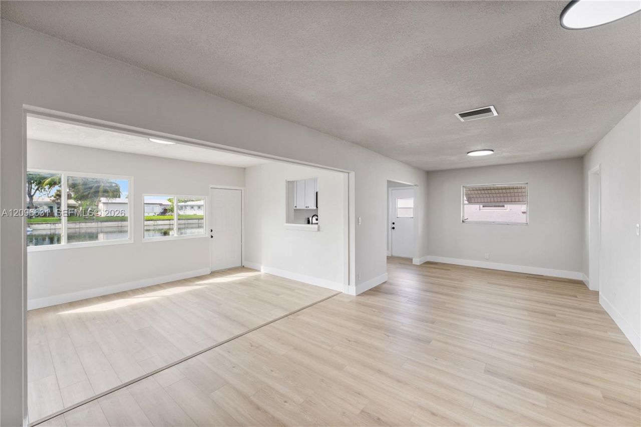 8300 NW 59th Street, Tamarac, FL 33321 Photo