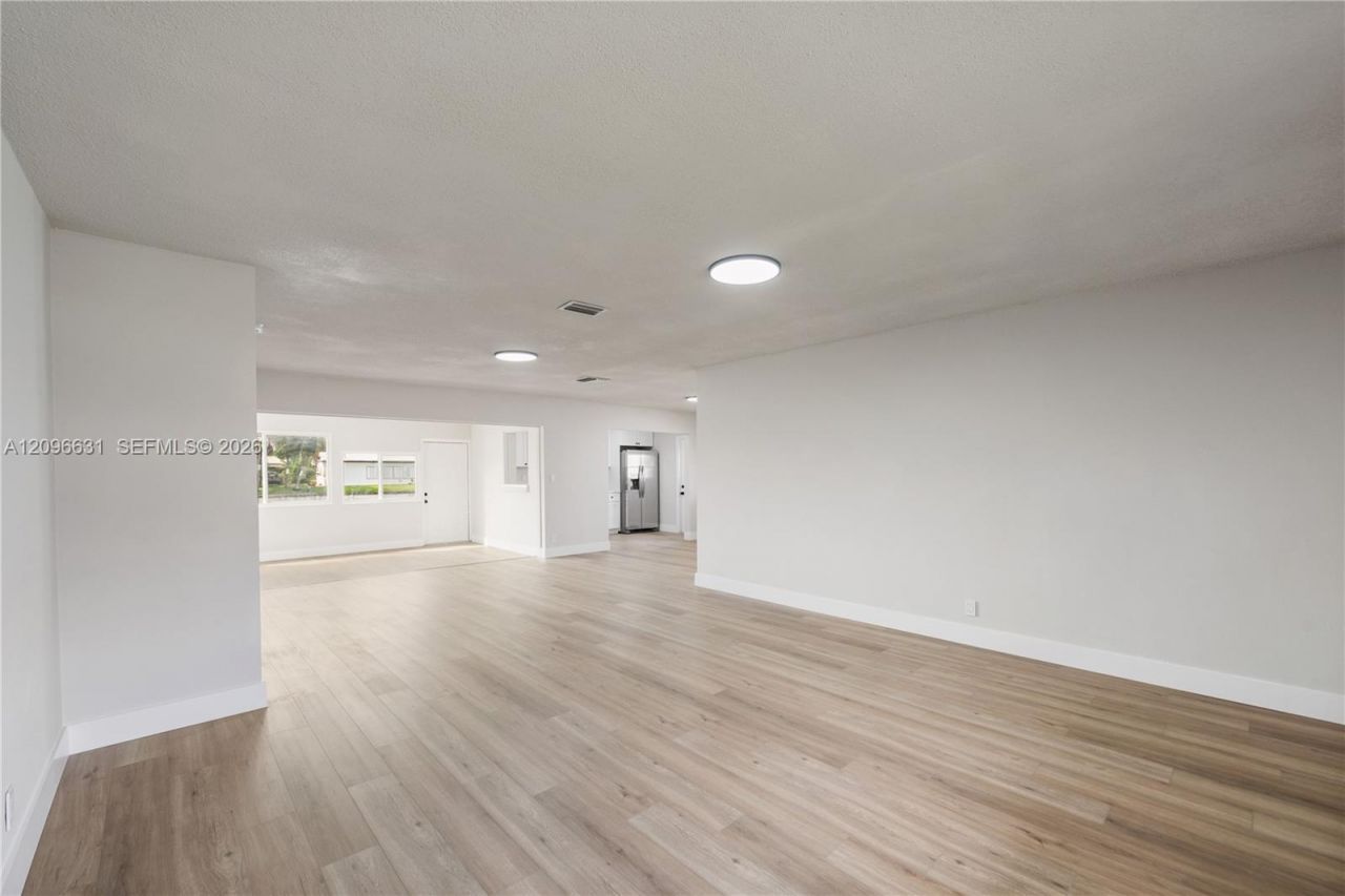 8300 NW 59th Street, Tamarac, FL 33321 Photo