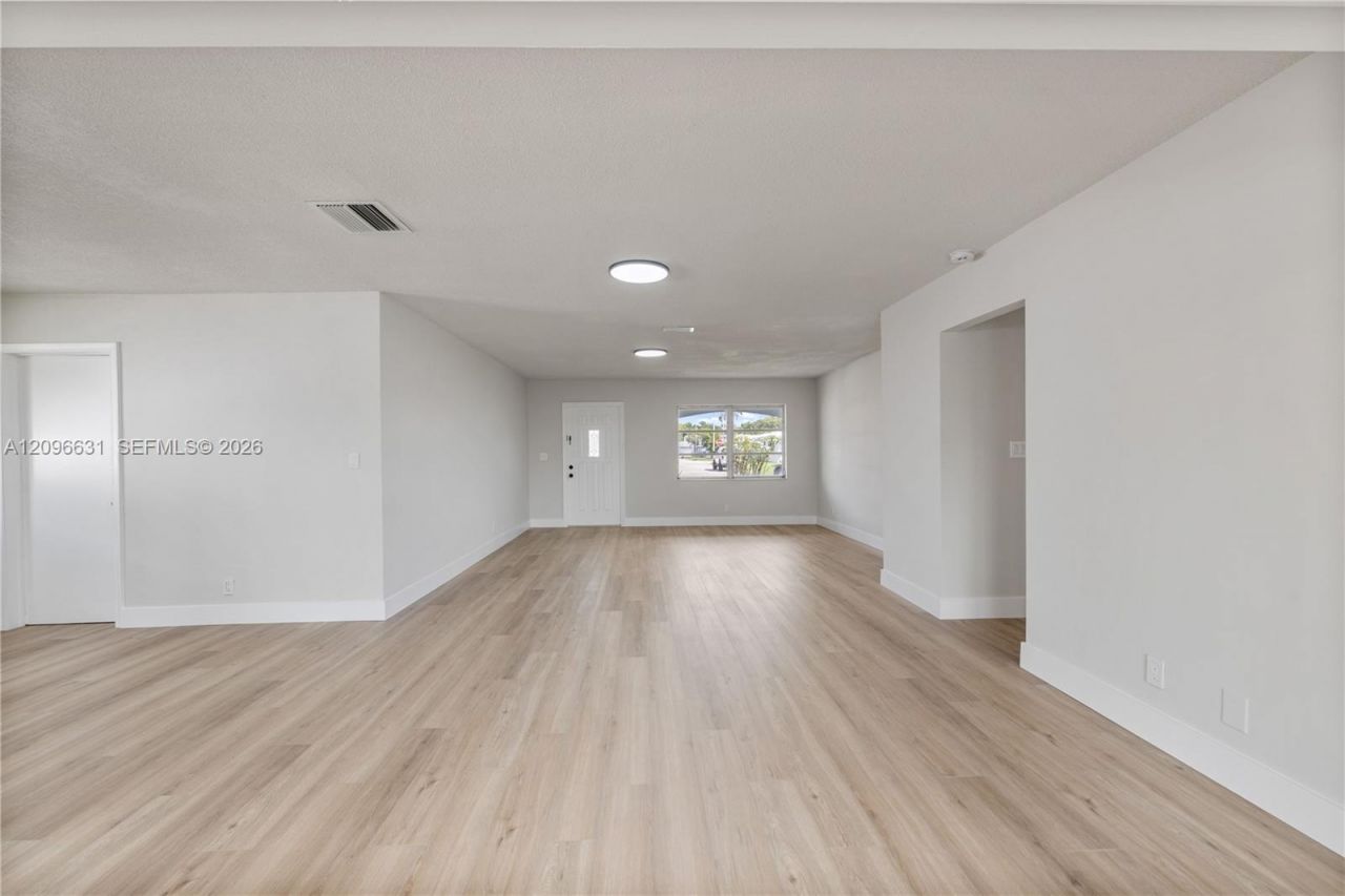 8300 NW 59th Street, Tamarac, FL 33321 Photo