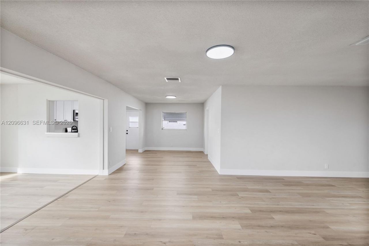 8300 NW 59th Street, Tamarac, FL 33321 Photo