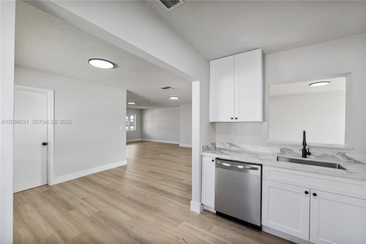 8300 NW 59th Street, Tamarac, FL 33321 Photo