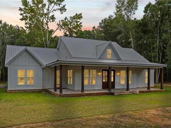 4397 Fowl River Road, Theodore, AL 36582