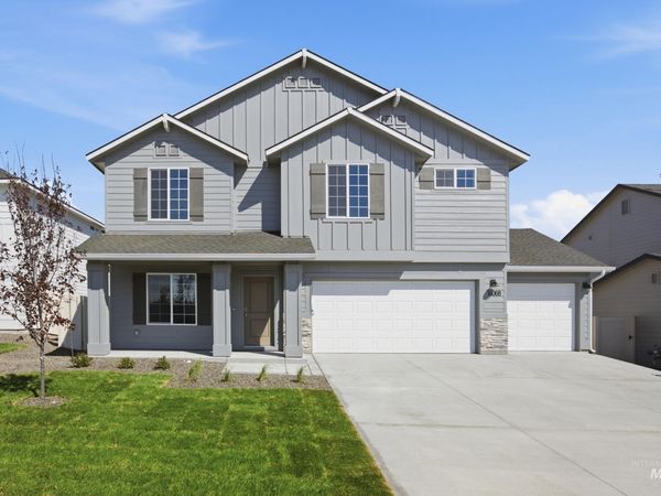 2239 N 8th E St, Mountain Home, ID 83647