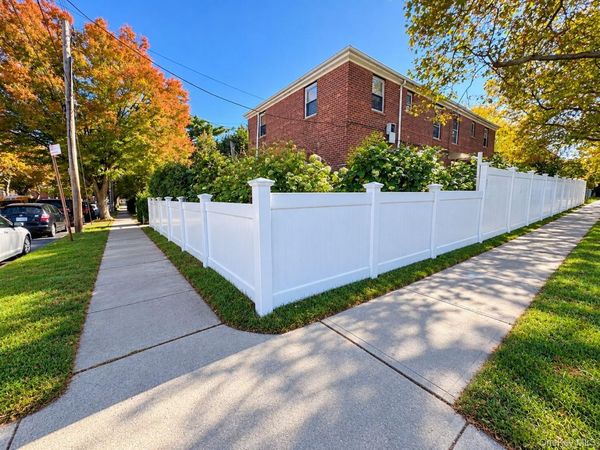 160-06 75th Rd Fesh meadow , Unit 3, Fresh Meadows, NY 11366