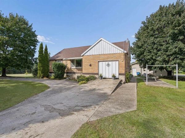 2562 BLACK WOLF AVENUE, Oshkosh, WI 54902