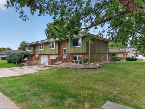 1520 Adams Street , Ottawa, IL 61350