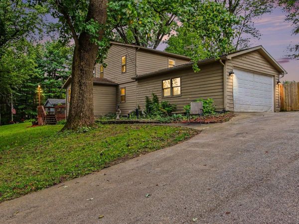 444 N 450 E , Valparaiso, IN 46383