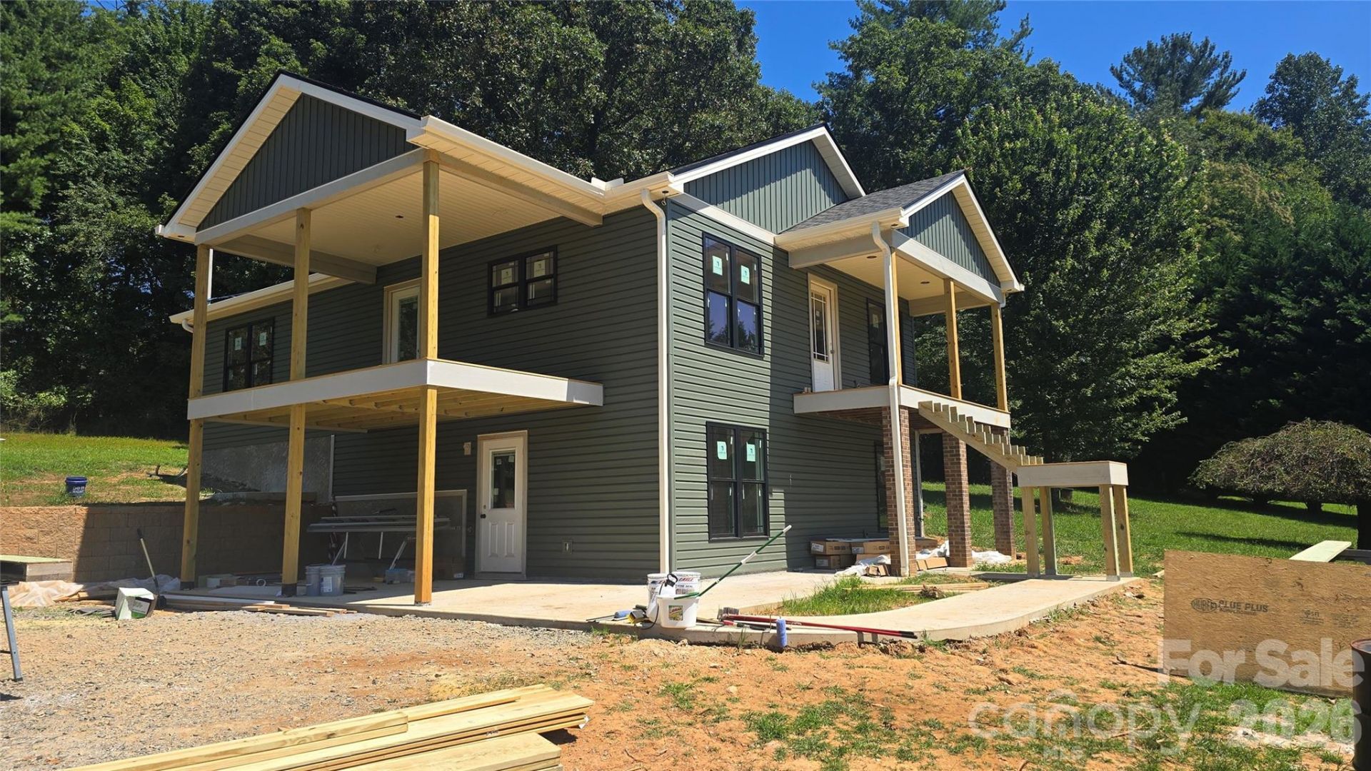 205 Forest Bend Drive , Horse Shoe, NC 28742 Main Photo