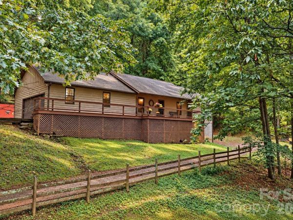 1424 Big Cove Road , Waynesville, NC 28786