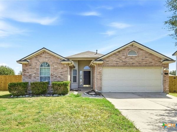 100 Lightfoot Court , Hutto, TX 78634